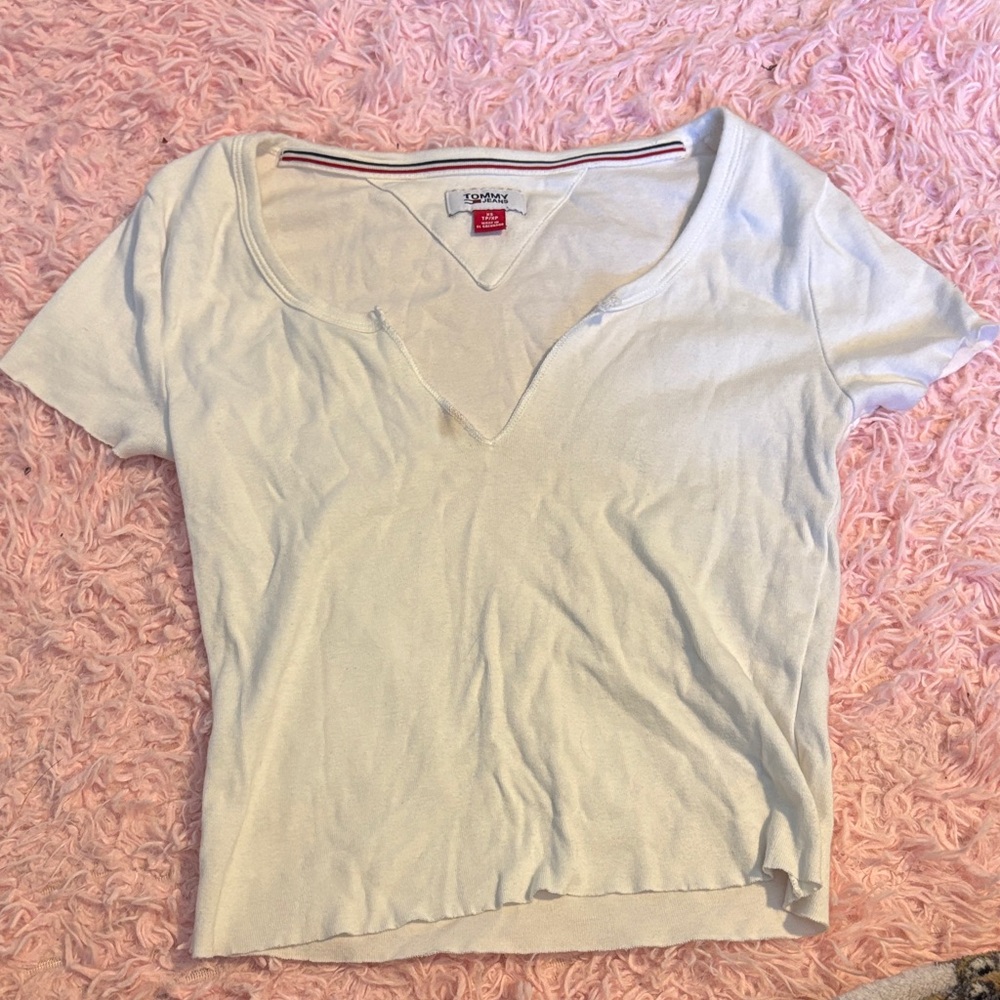 Tommy Hilfiger Women's Cream V-Neck Tee